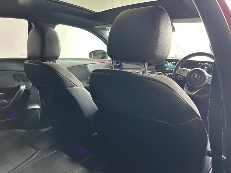 MERCEDES BENZ A200 SEDAN AMG