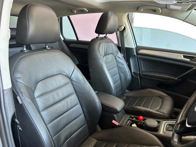 VOLKSWAGEN GOLF 7 TSI