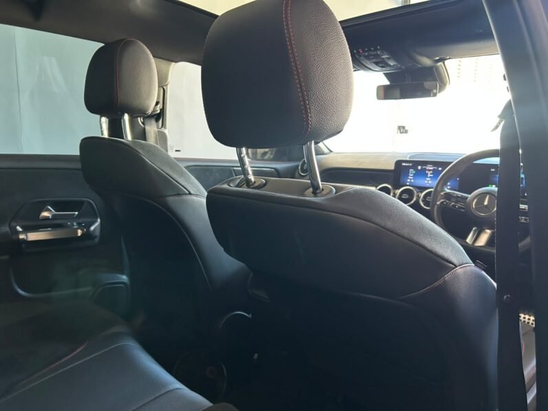 MERCEDES BENZ GLB 220D