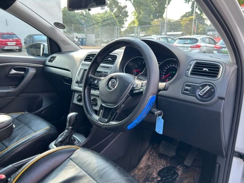 VOLKSWAGEN POLO 1.2 TSI