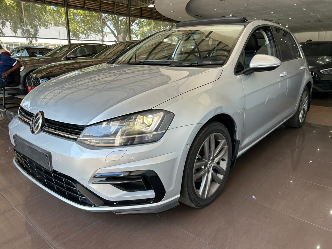 VOLKSWAGEN GOLF 7 TSI