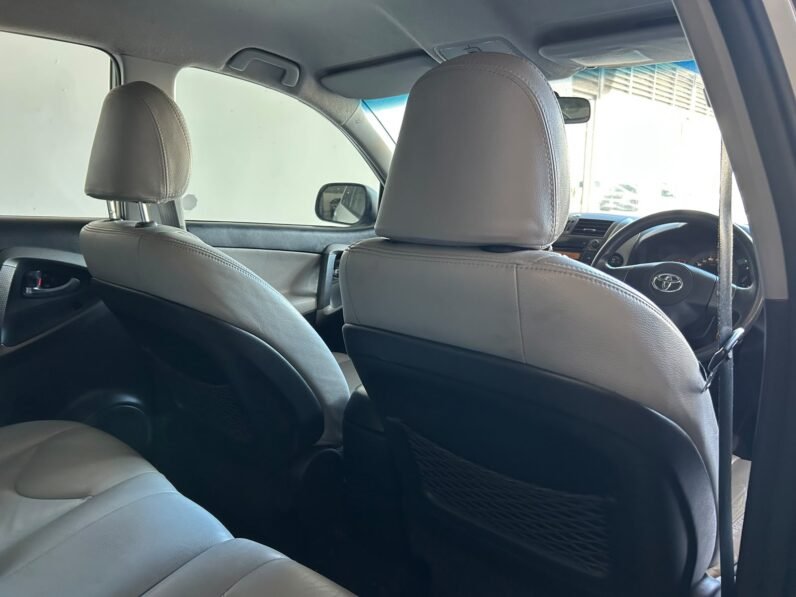 TOYOTA RAV4 2.0