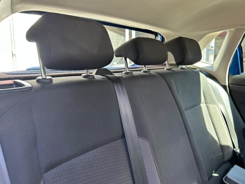 VOLKSWAGEN 1.0 LIFE