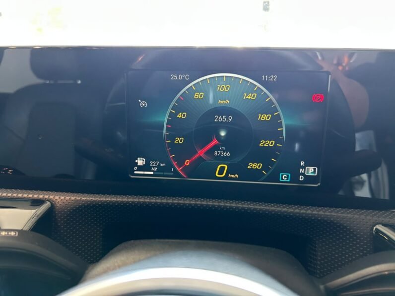MERCEDES BENZ A200