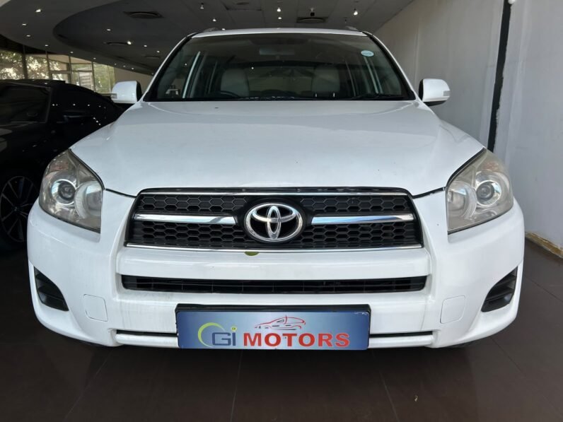 TOYOTA RAV4 2.0