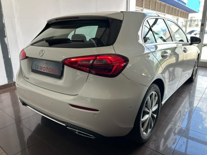 MERCEDES BENZ A200