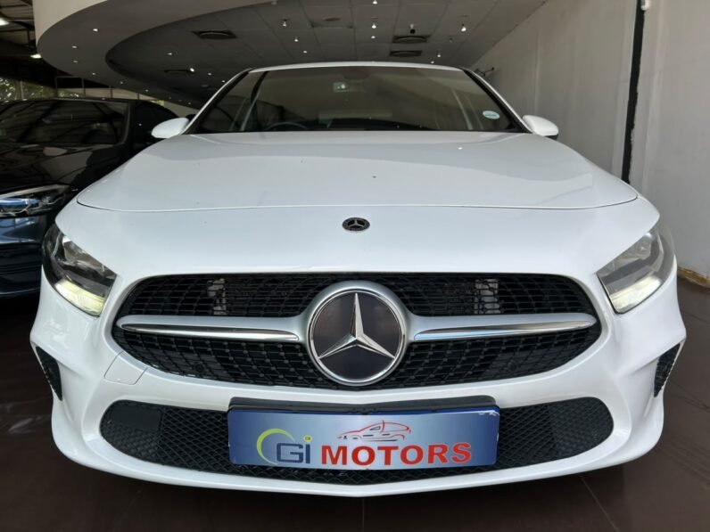 MERCEDES BENZ A200