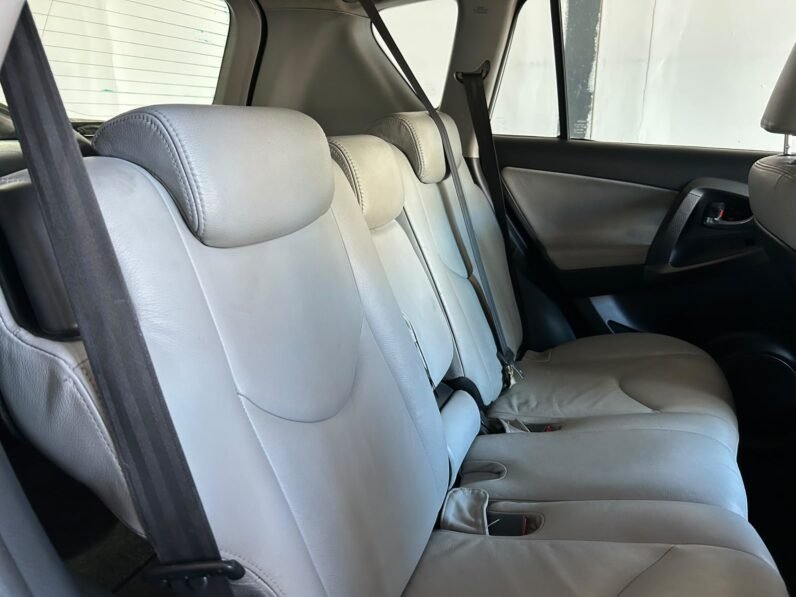 TOYOTA RAV4 2.0