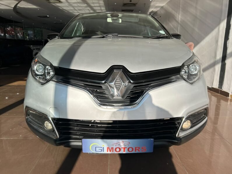 Renault Captur 900T Expression (66kW)
