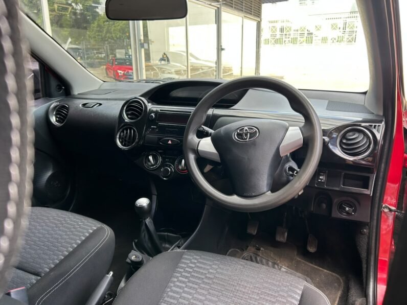 TOYOTA ETIOS