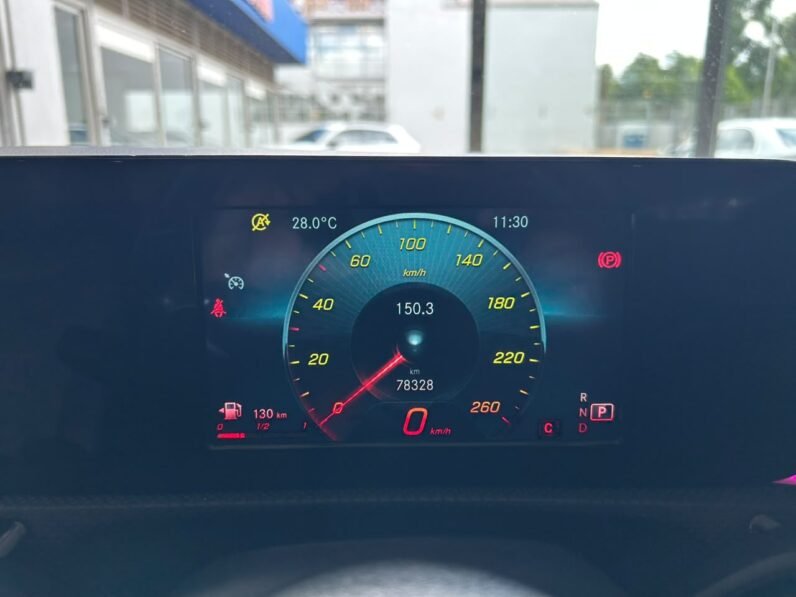MERCEDES BENZ A200 SEDAN AMG