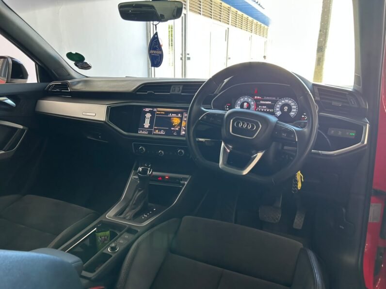 AUDI Q3 35TFSI