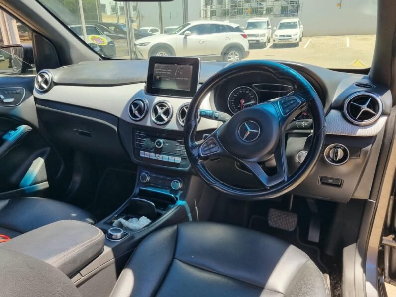MERCEDES BENZ B200