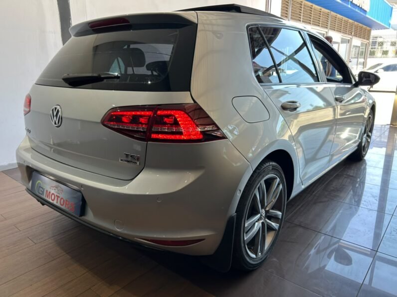 VOLKSWAGEN GOLF 7 TSI