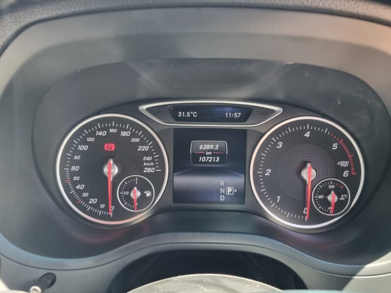 MERCEDES BENZ B200