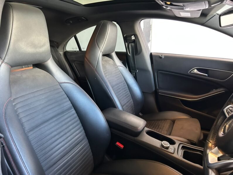 MERCEDES BENZ CLA 200 AMG
