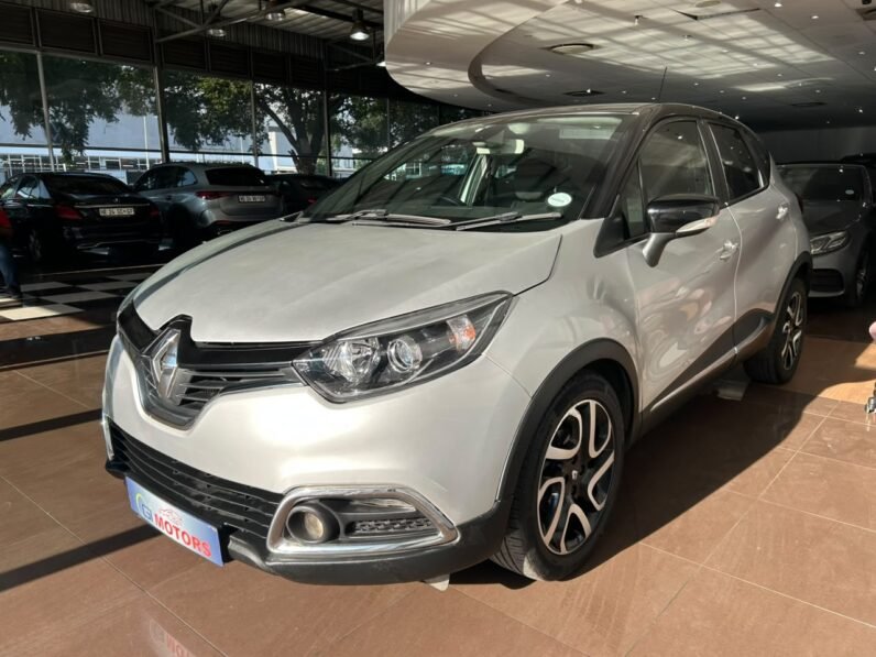 Renault Captur 900T Expression (66kW)