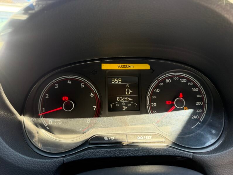 VOLKSWAGEN POLO VIVO