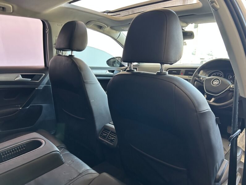 VOLKSWAGEN GOLF 7 TSI
