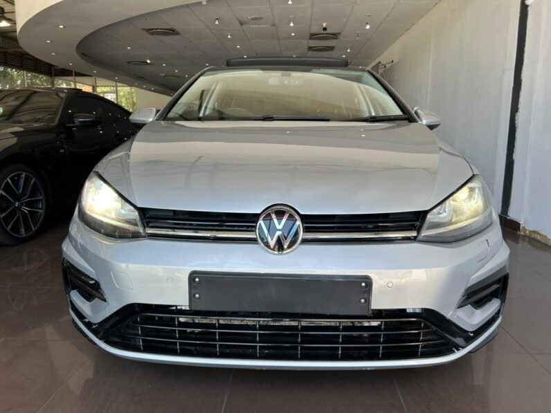 VOLKSWAGEN GOLF 7 TSI