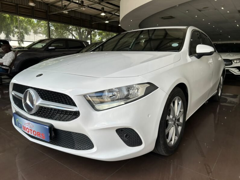 MERCEDES BENZ A200