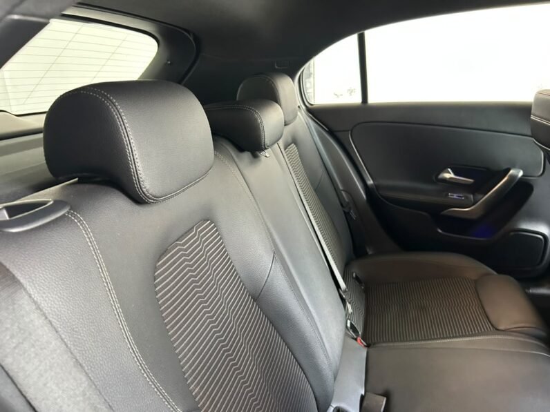 MERCEDES BENZ A200