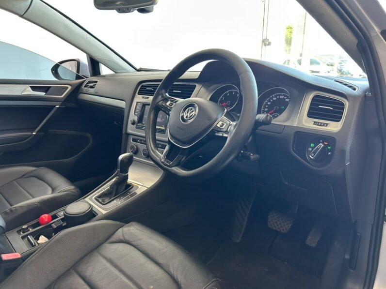 VOLKSWAGEN GOLF 7 TSI