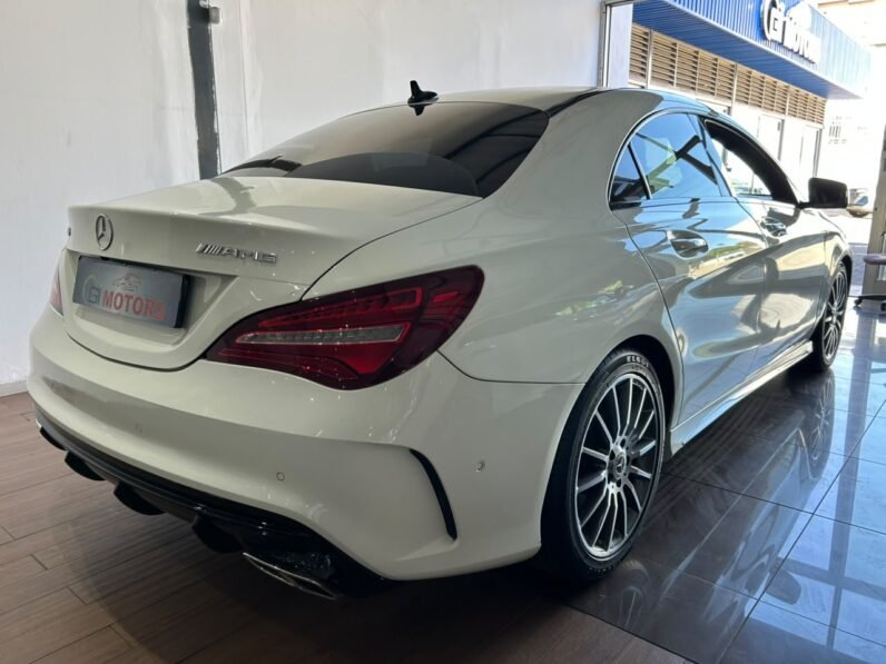 MERCEDES BENZ CLA 200 AMG