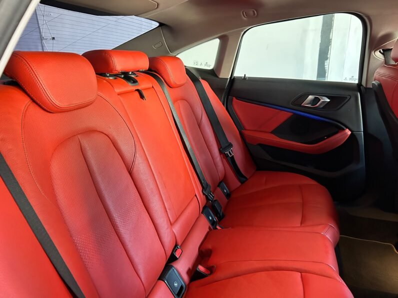 BMW 218i MSPORT