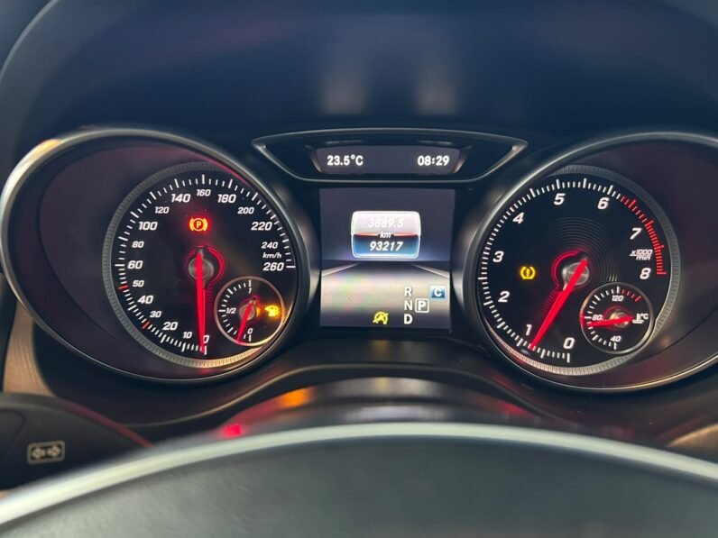 MERCEDES BENZ CLA 200 AMG